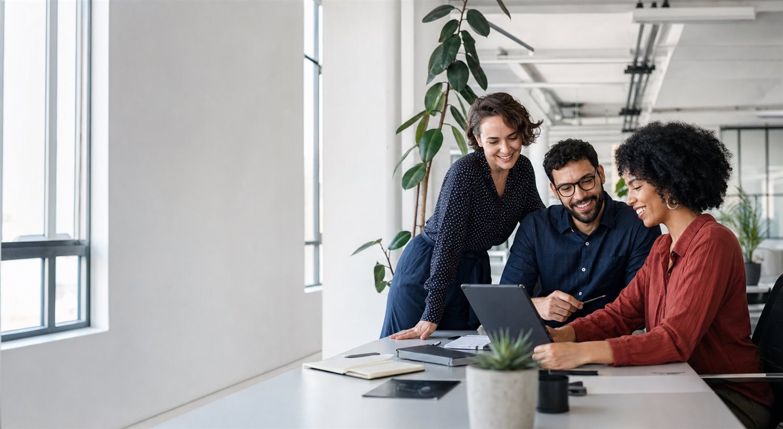 Equipe profissional em ambiente de trabalho